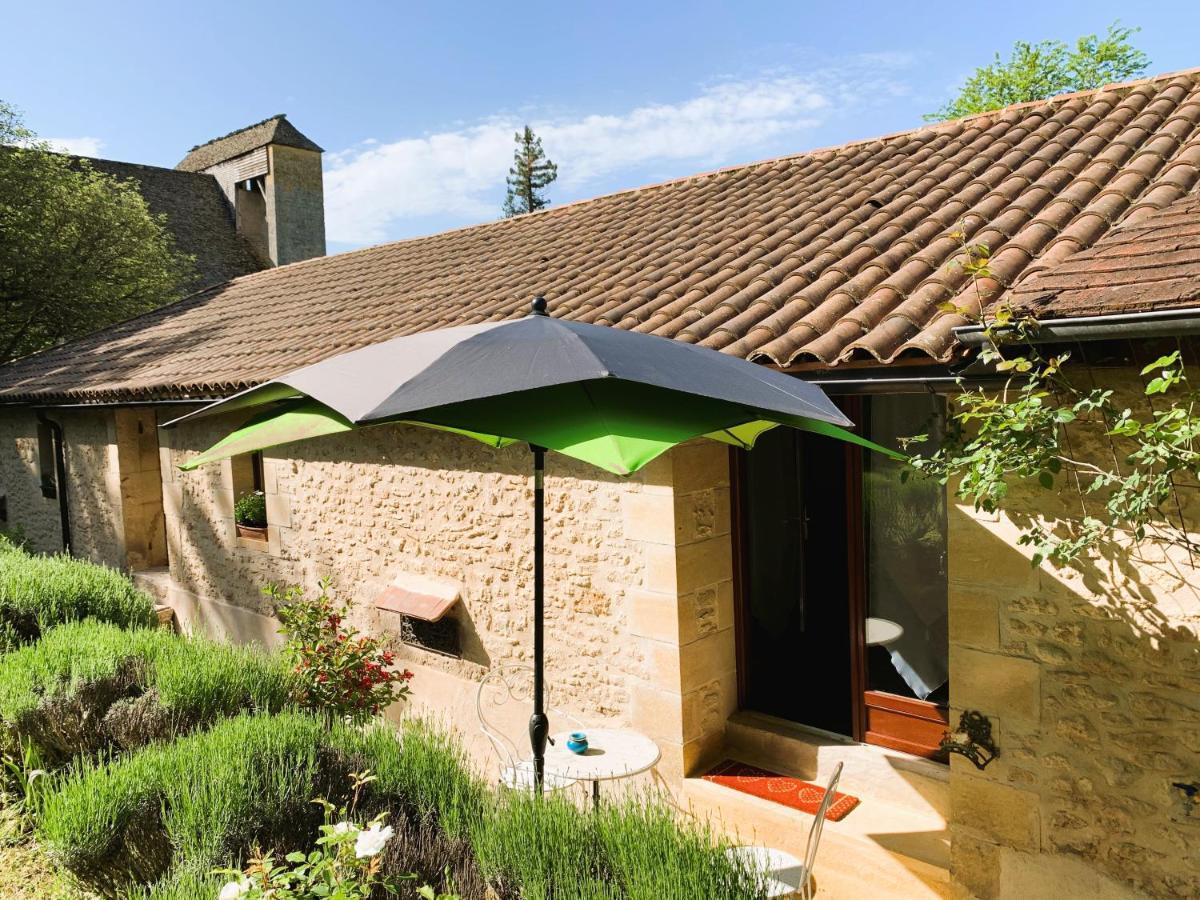 Ferme De Tayac - Charme Avec Pool Hotel Les Eyzies Exterior photo